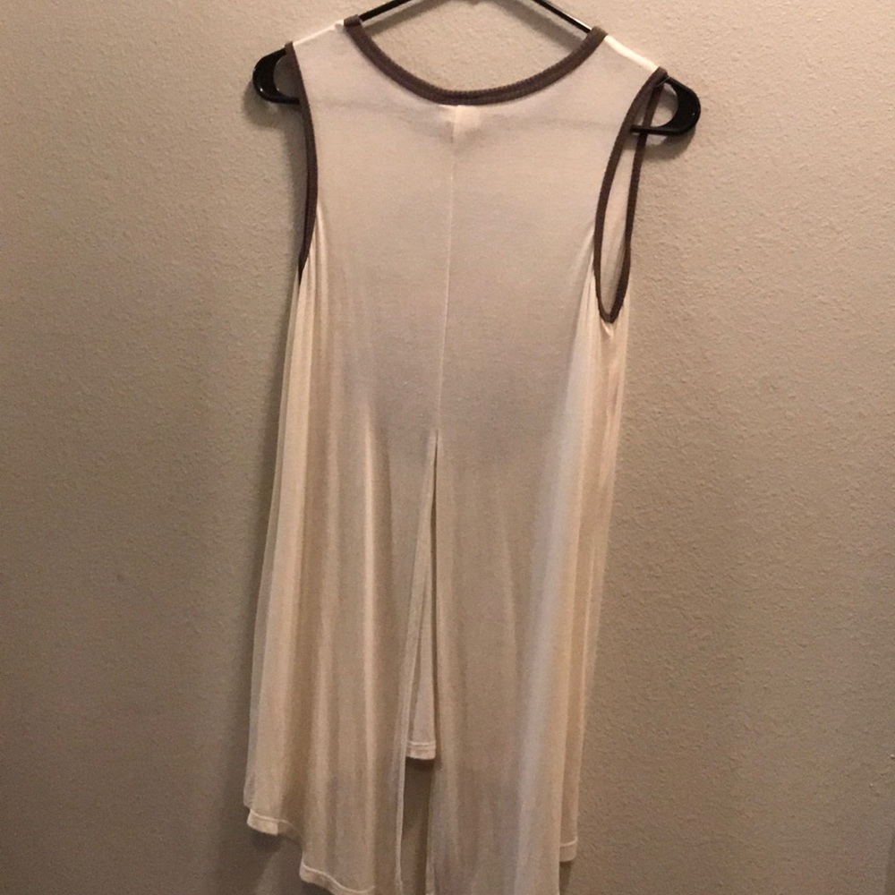 Top - Picture 2 of 3